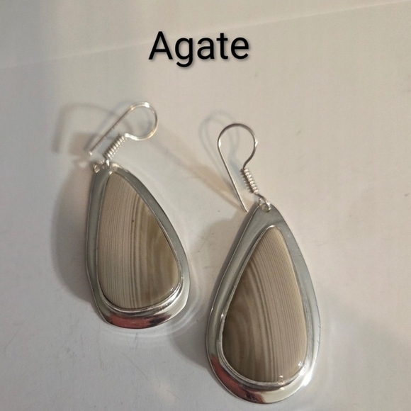 Jewelry - NWOT Handmade Teardrop Shape Striated Agate Earrings